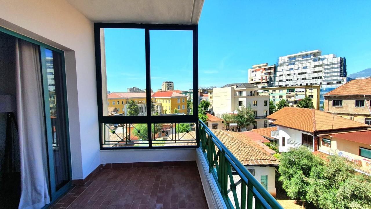 Star Apartment Тирана Екстер'єр фото