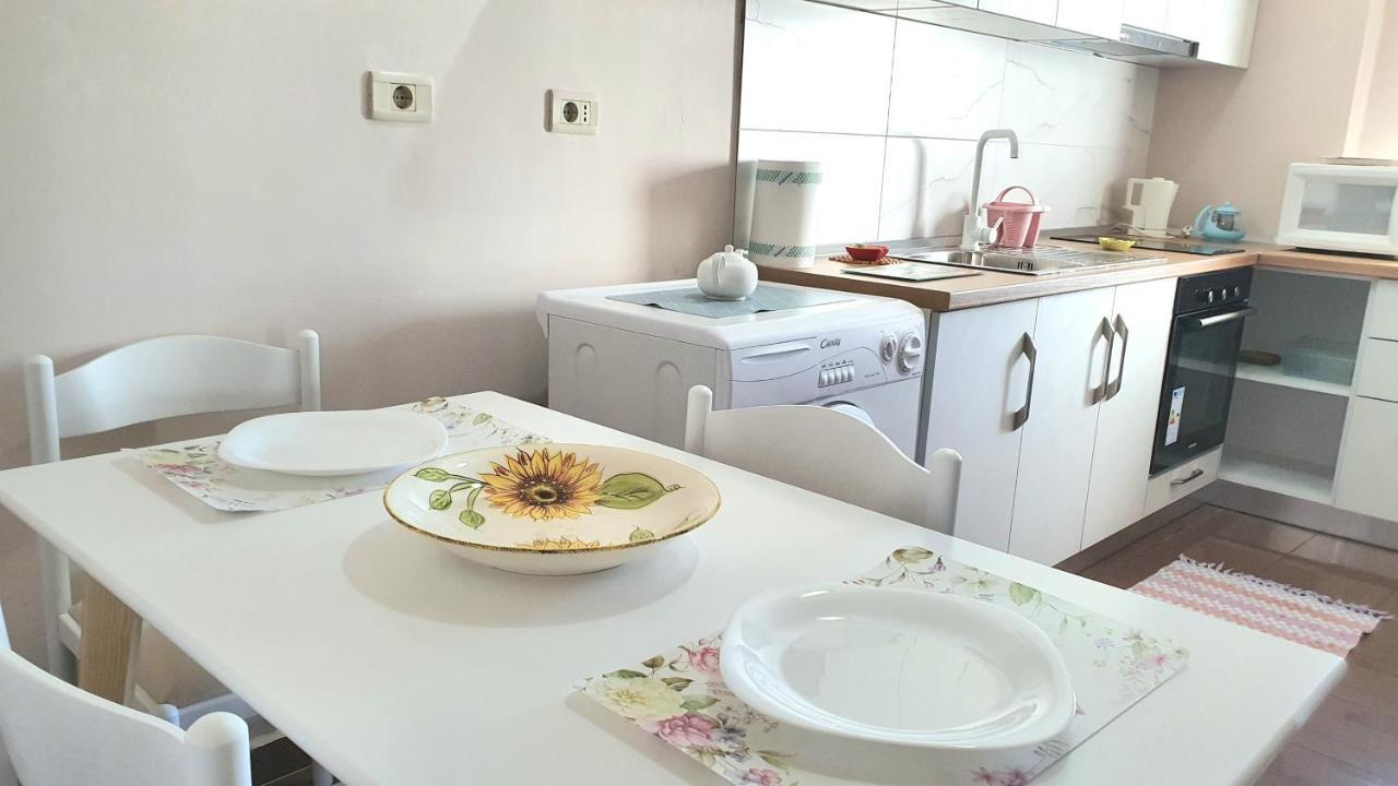 Star Apartment Тирана Екстер'єр фото