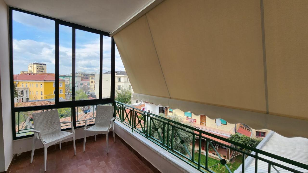 Star Apartment Тирана Екстер'єр фото